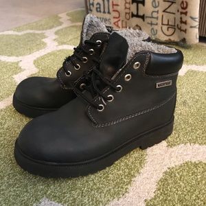 Waterproof Winter Boots ✨ Size 3Y